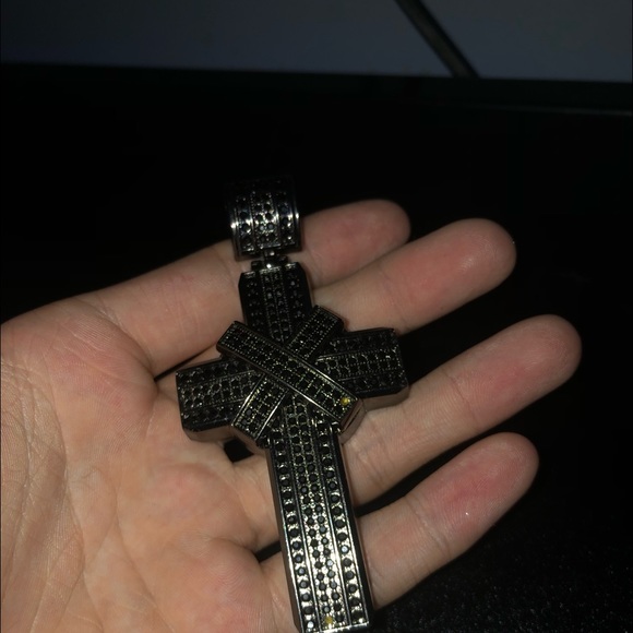 Black Sparkling EX Cross Pendant - Picture 4 of 6